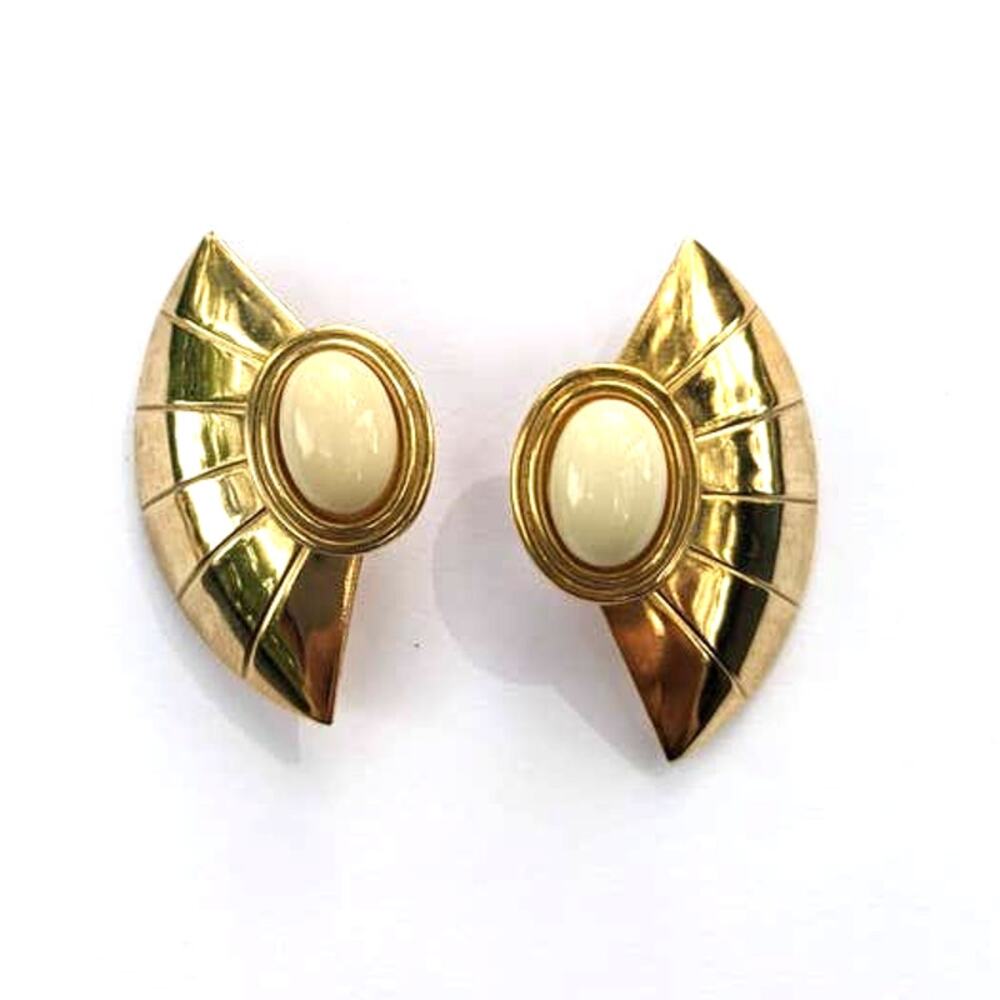 Golden fan pale cabochon 80s style post earrings - Picture 2 of 6